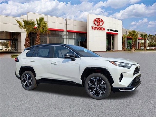 2025 Toyota RAV4 XSE's photo
