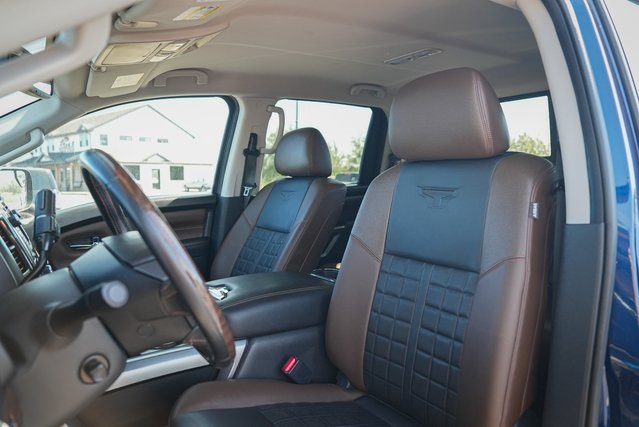 2018 Nissan Titan Platinum Reserve photo 11
