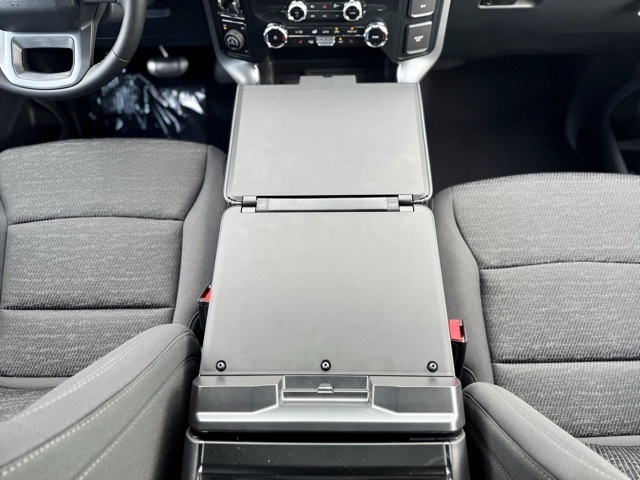 2025 Ford F-150 XLT photo 26