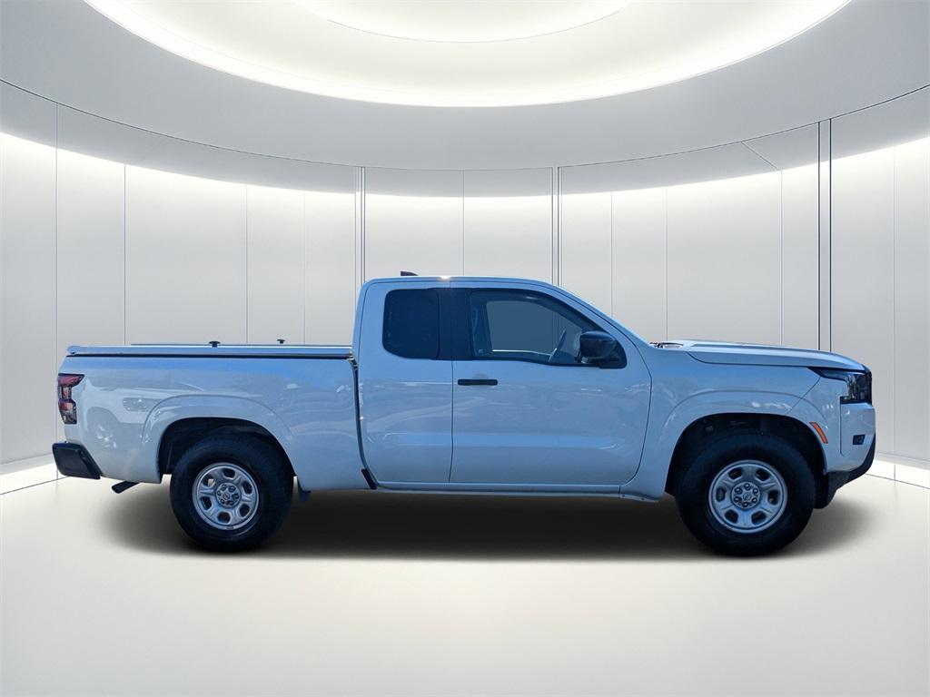 2024 Nissan Frontier S photo 2