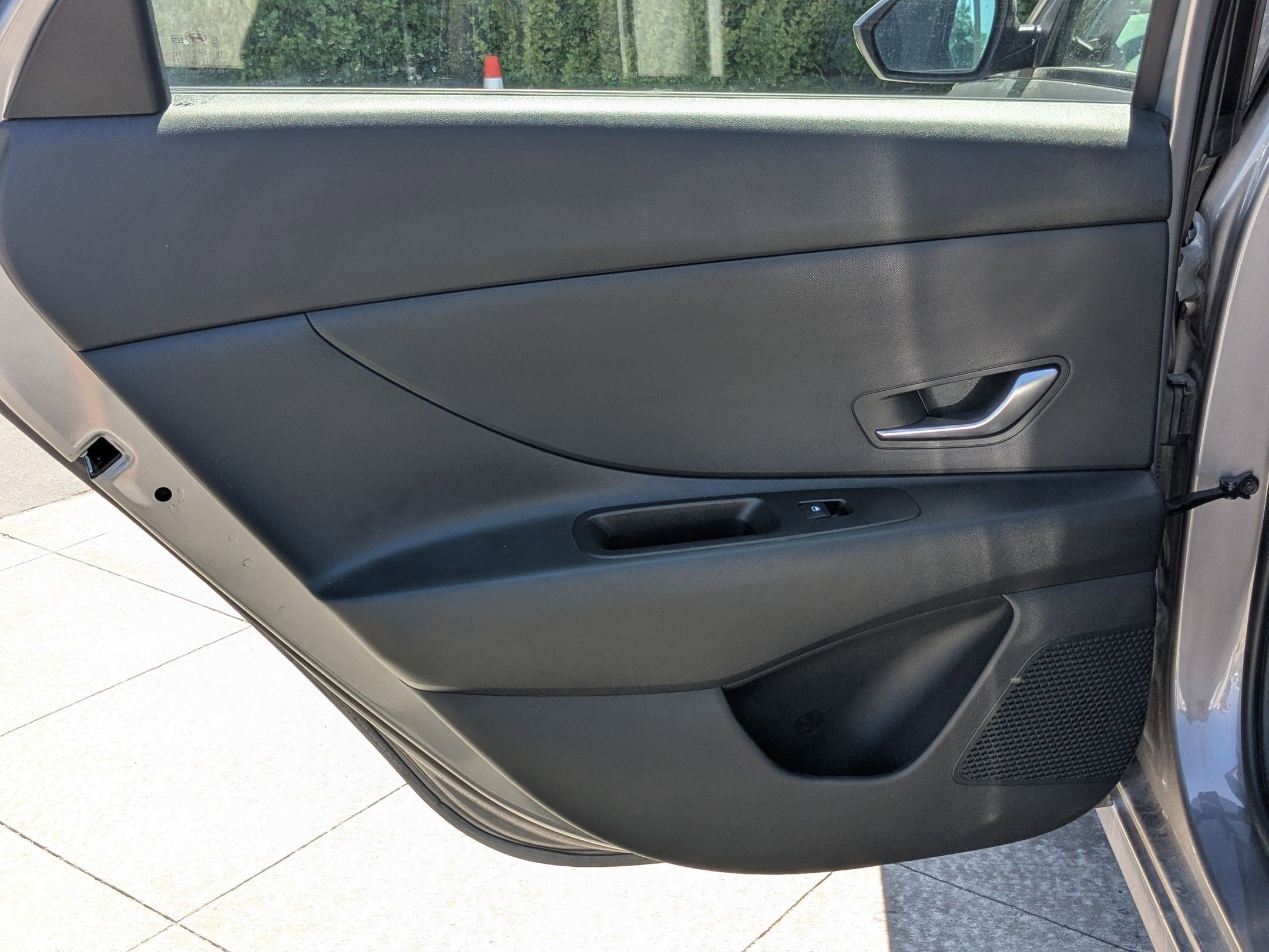 2024 Hyundai Elantra SE photo 25