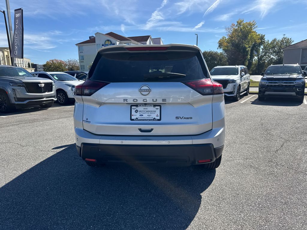 2024 Nissan Rogue SV photo 2