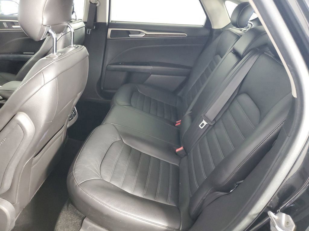 2014 Ford Fusion SE photo 11