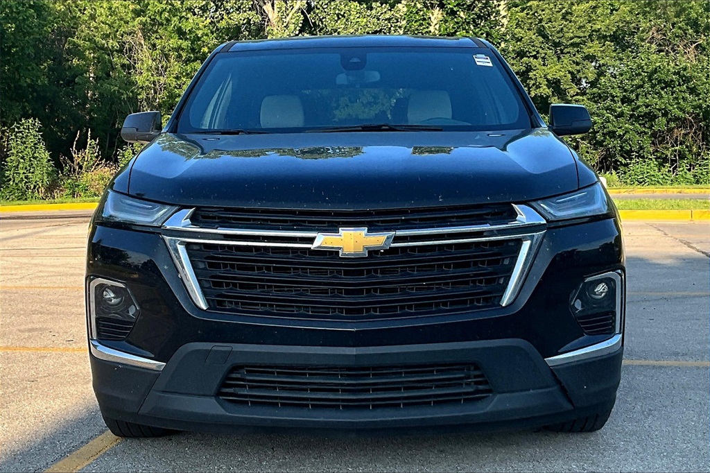 Used 2023 Chevrolet Traverse LS with VIN 1GNERFKWXPJ151553 for sale in Kansas City