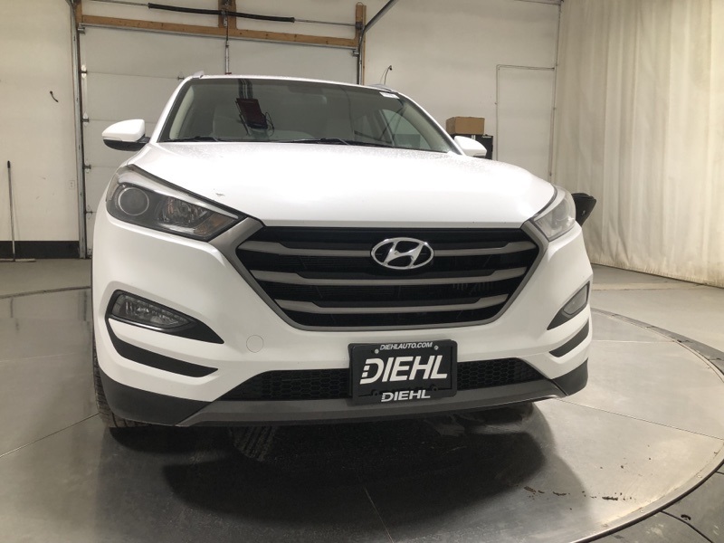2016 Hyundai Tucson Sport photo 2