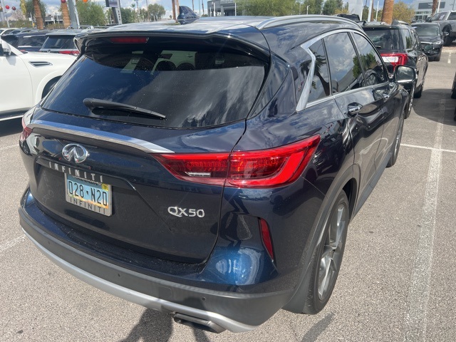 2019 Infiniti QX50 Essential photo 4