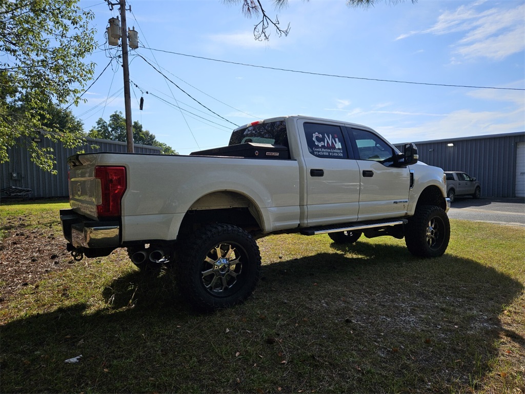 2017 Ford F-250 XLT photo 10