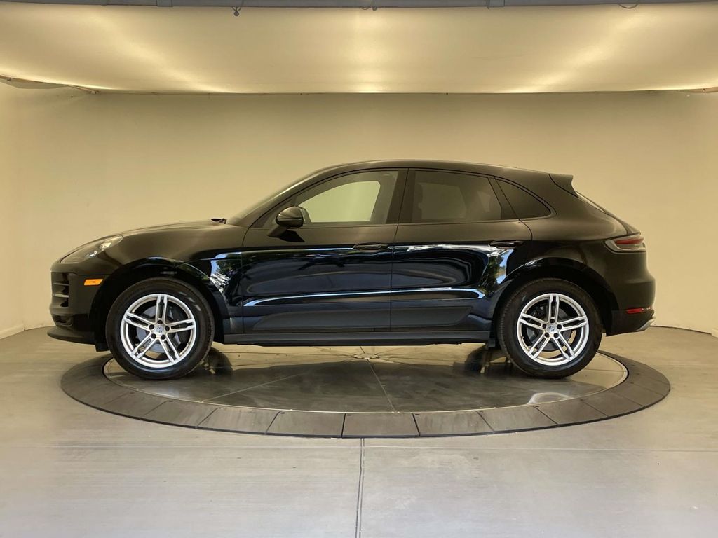 2020 Porsche Macan Base photo 2
