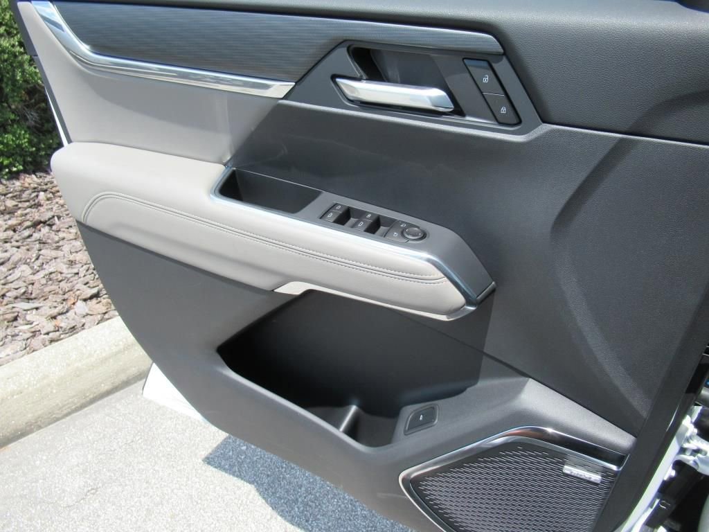 2026 Gmc Acadia Elevation photo 16
