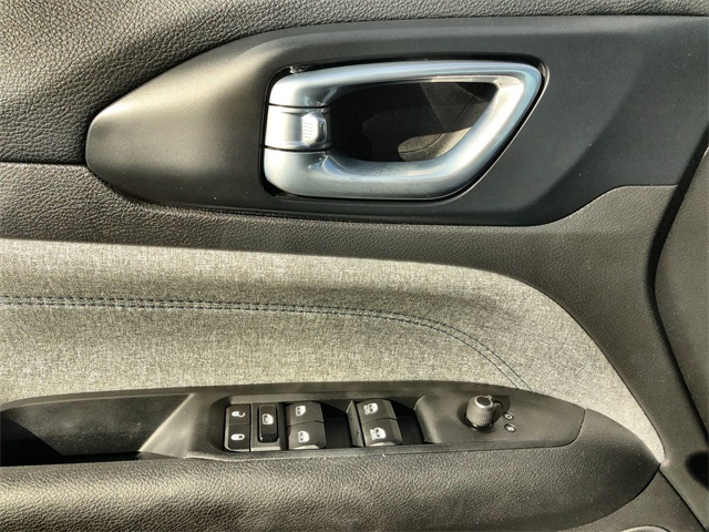 2024 Jeep Compass Latitude photo 4