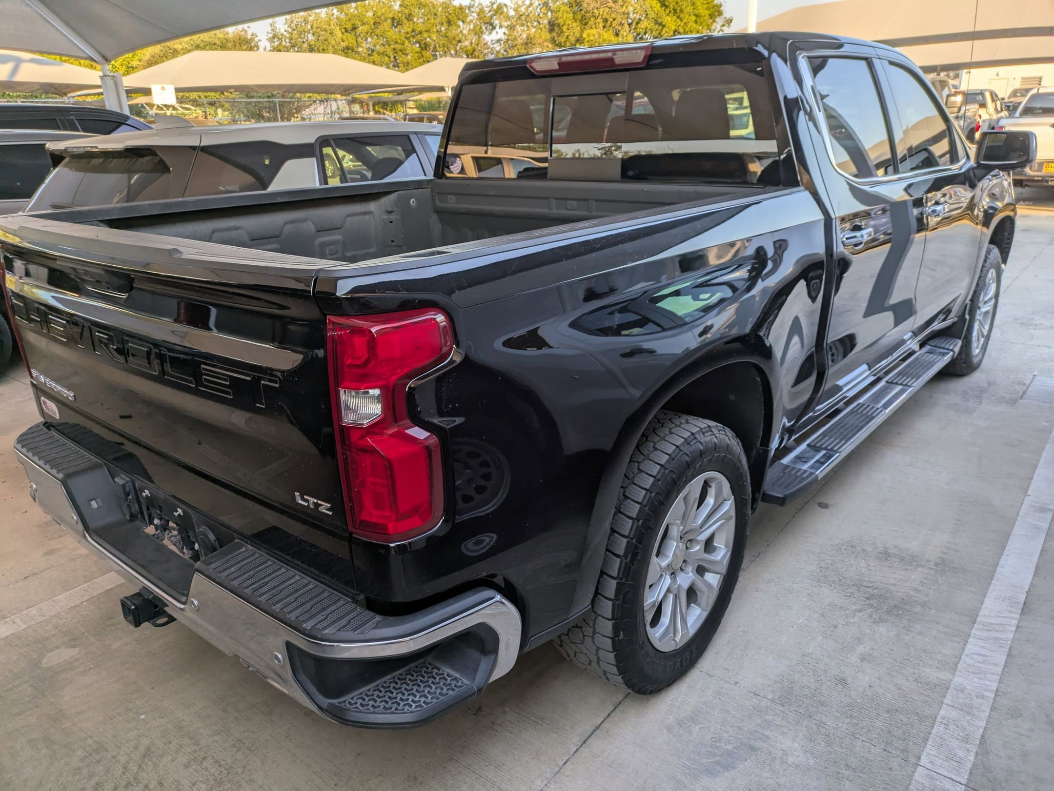 2023 Chevrolet Silverado 1500 LTZ photo 3