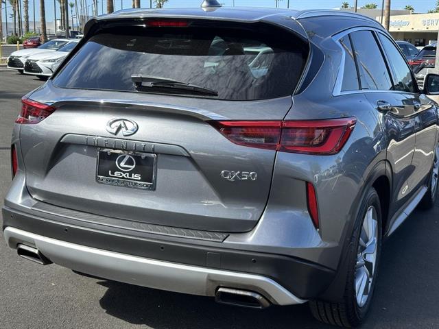 2019 Infiniti QX50 Essential photo 4