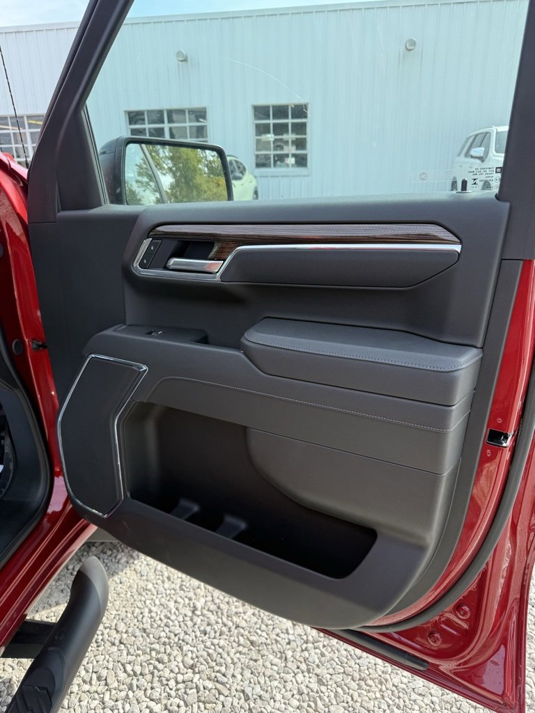 2025 Chevrolet Silverado 1500 RST photo 31