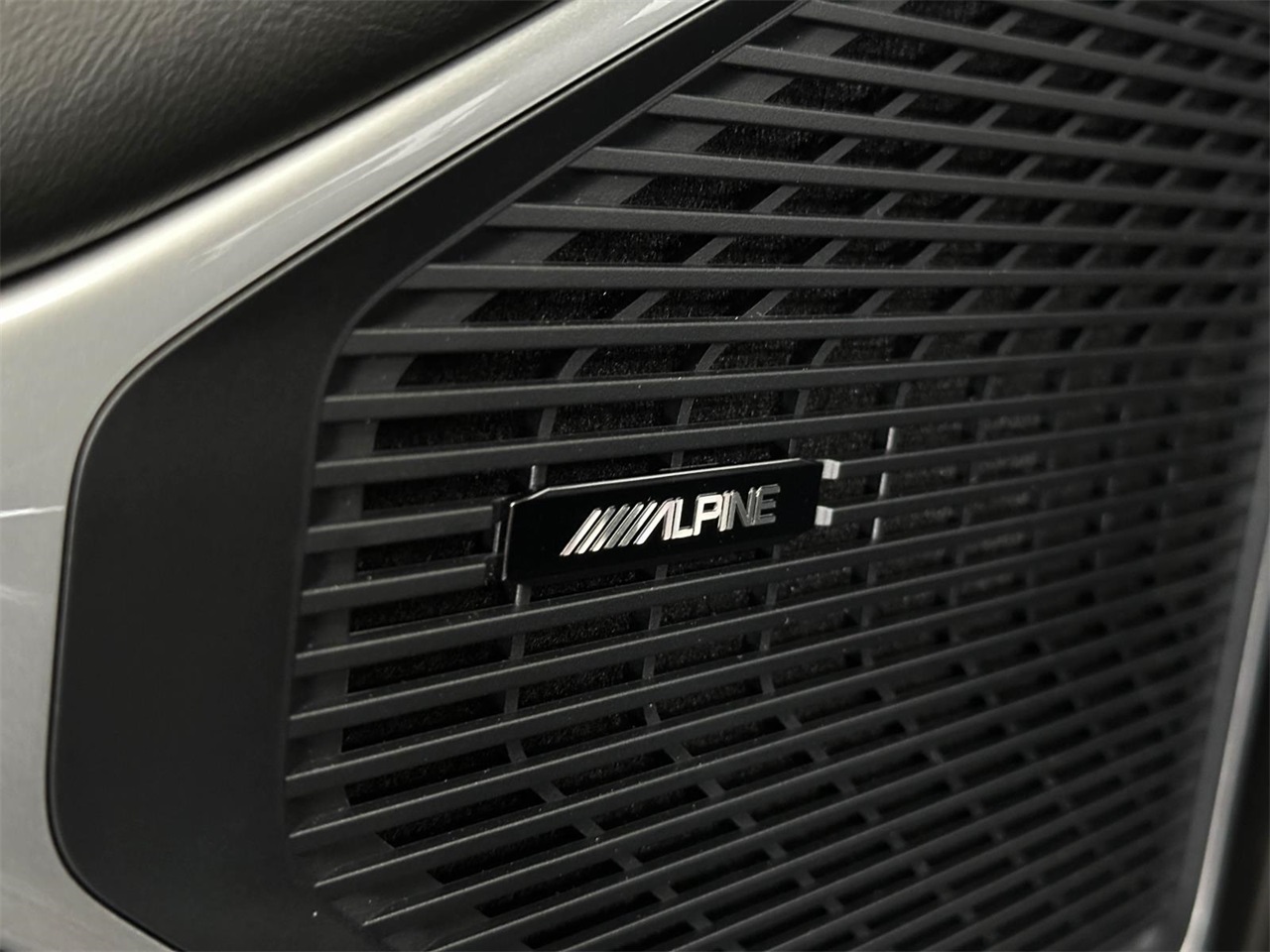 2025 Jeep Wagoneer Series II Carbide photo 12