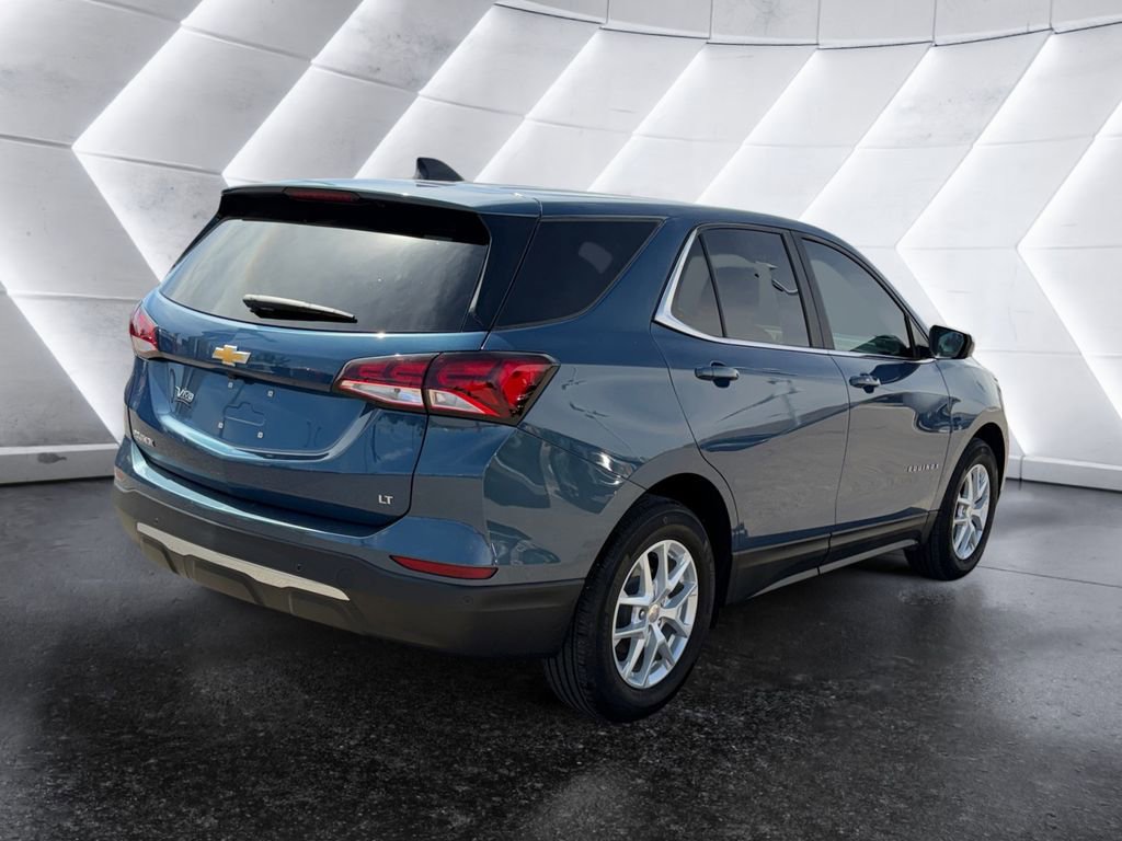 2024 Chevrolet Equinox LT photo 4