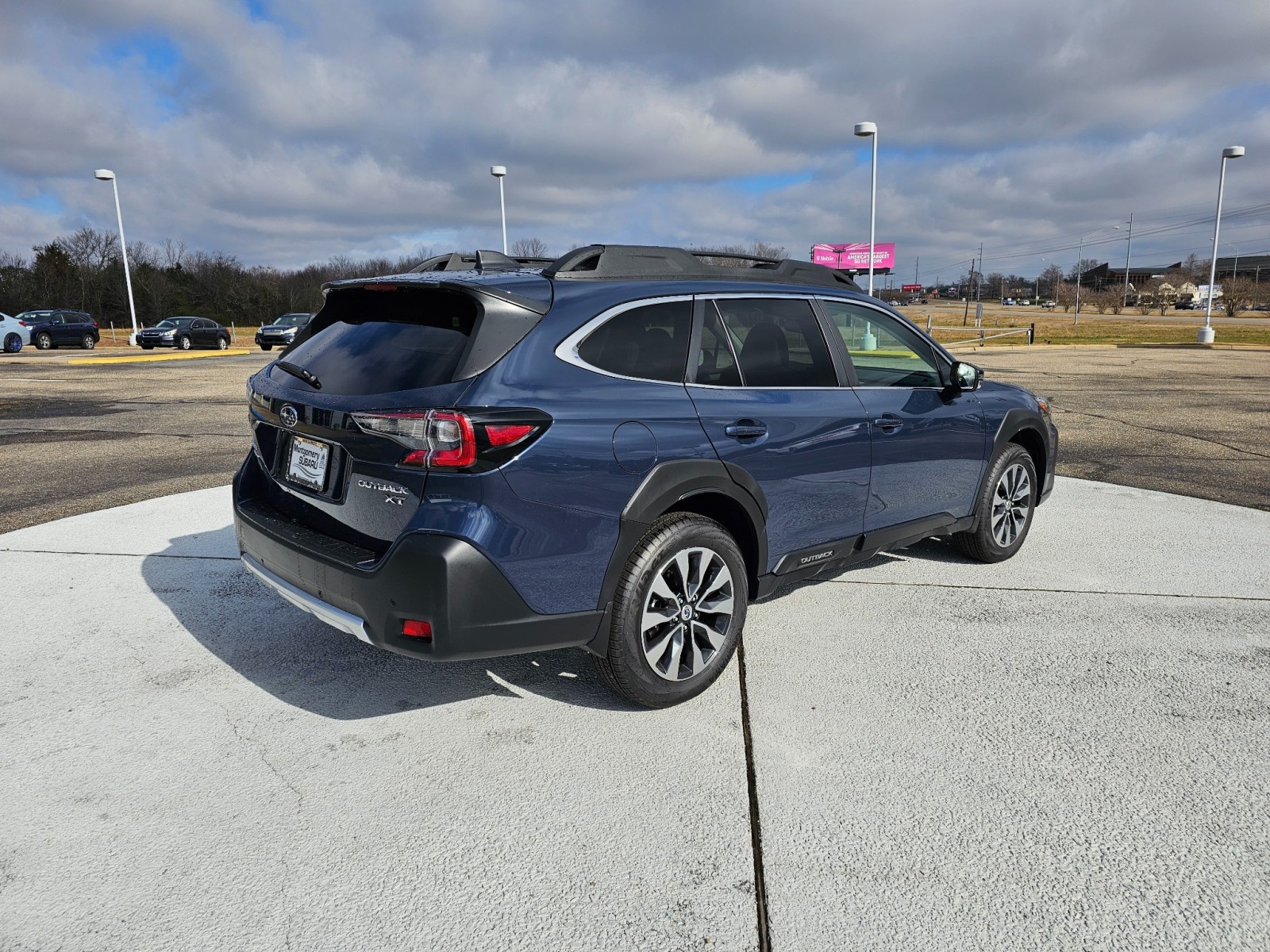2025 Subaru Outback Limited photo 4
