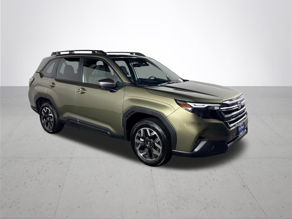2025 Subaru Forester Premium photo 4