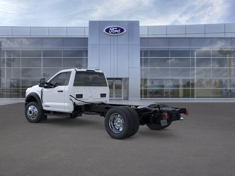 2025 Ford F-450 photo 4