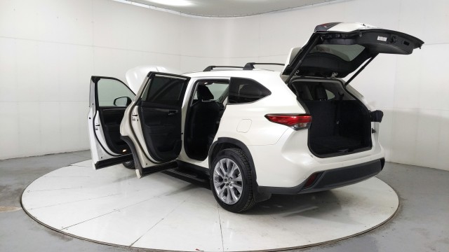 Used 2021 Blizzard Pearl Toyota Hybrid Limited image 10