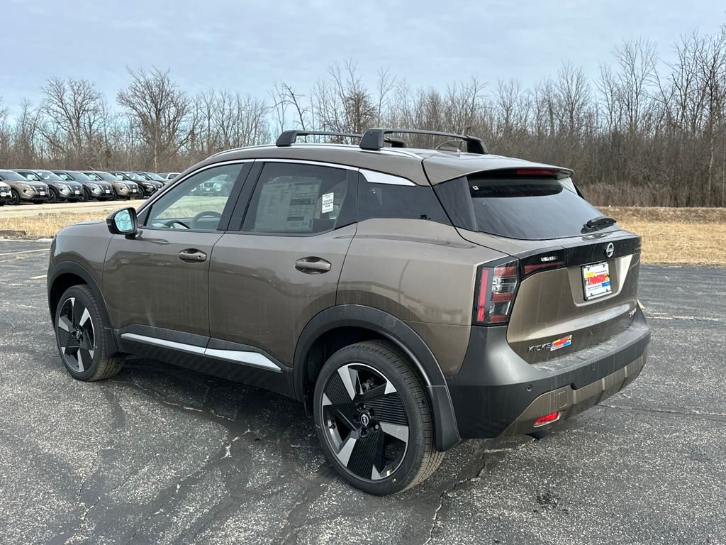2025 Nissan Kicks SR photo 4