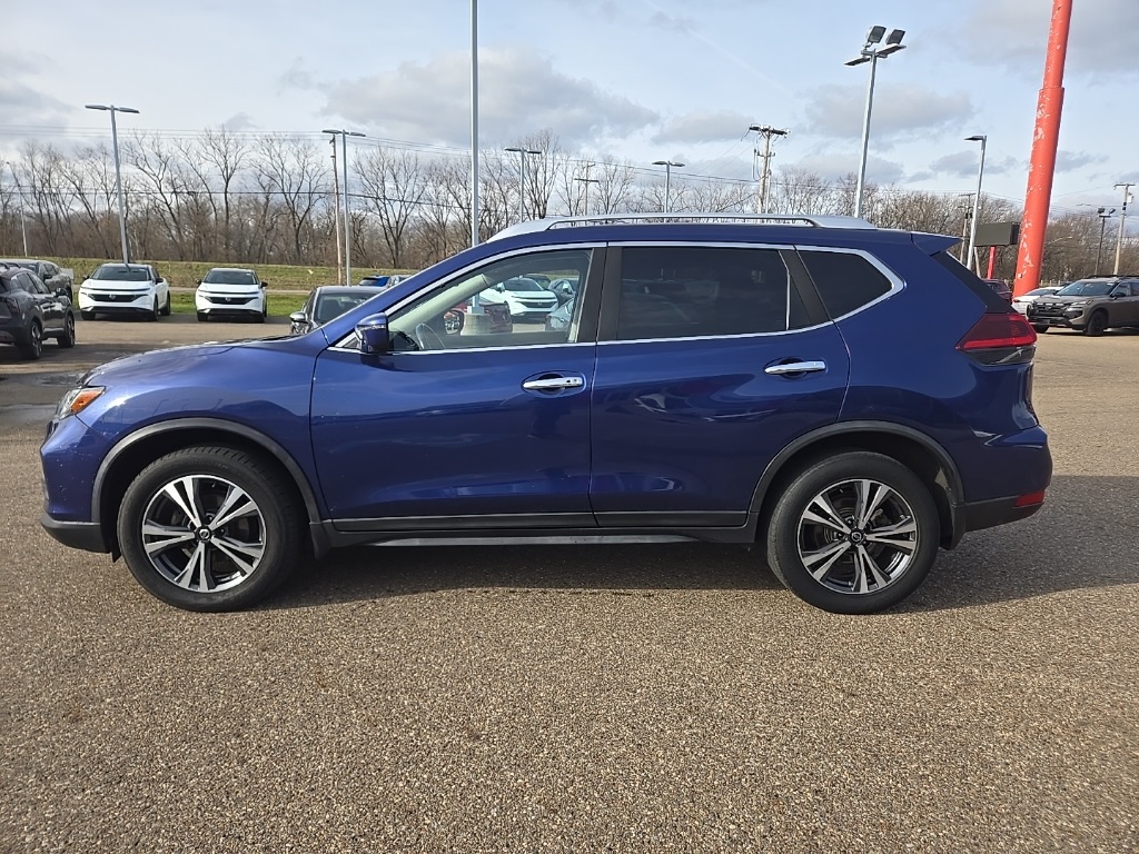 2020 Nissan Rogue SV photo 4