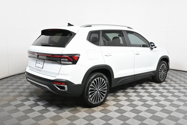 2025 Volkswagen Taos SE photo 24