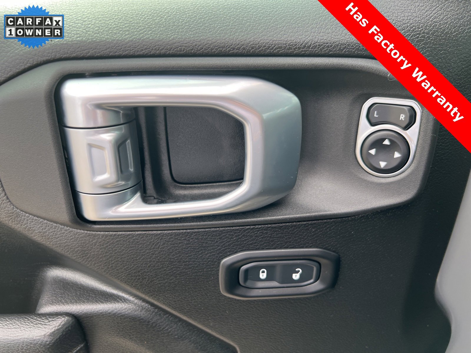 2023 Jeep Wrangler High Tide photo 9