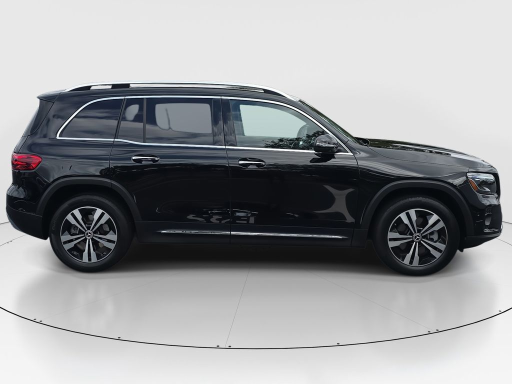2025 Mercedes Benz GLB 250 photo 4