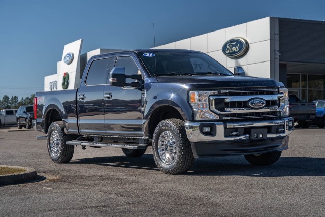 2021 Ford F-250 Super Duty XLT's photo