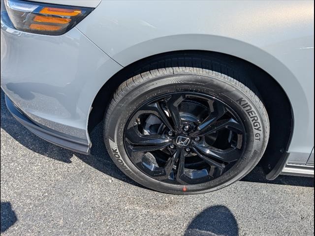 2025 Honda Accord 1.5T SE photo 5