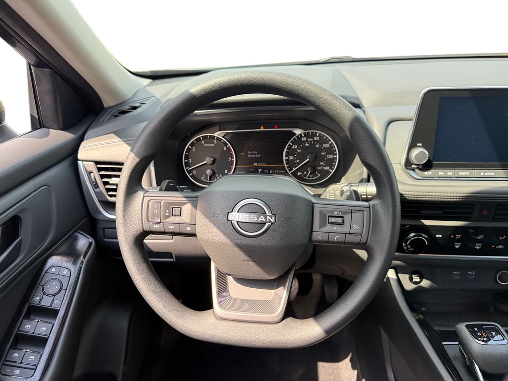 2026 Nissan Rogue S photo 8