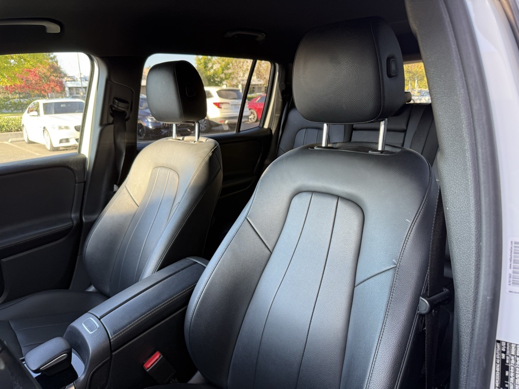 2022 Mercedes Benz GLB 250 photo 4