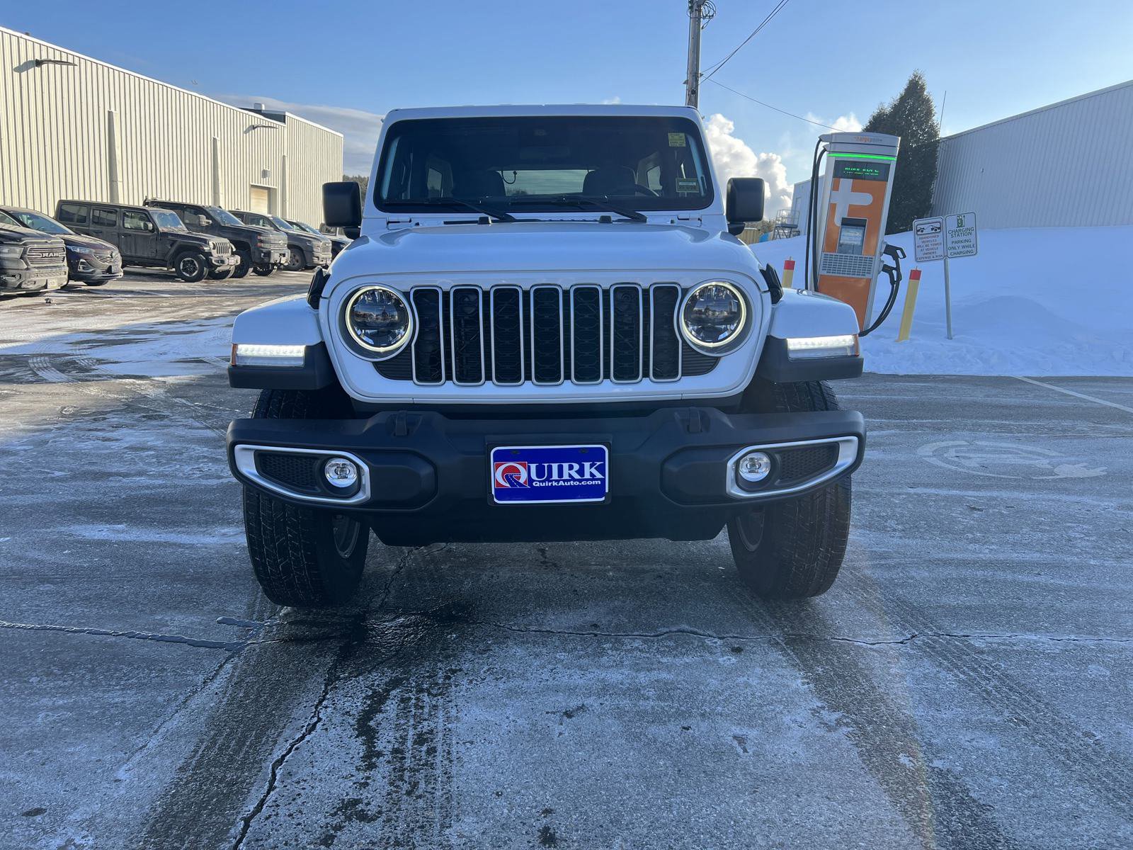 2025 Jeep Wrangler Sahara photo 2