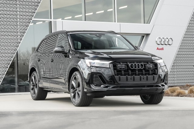 2025 Audi Q7 Premium Plus