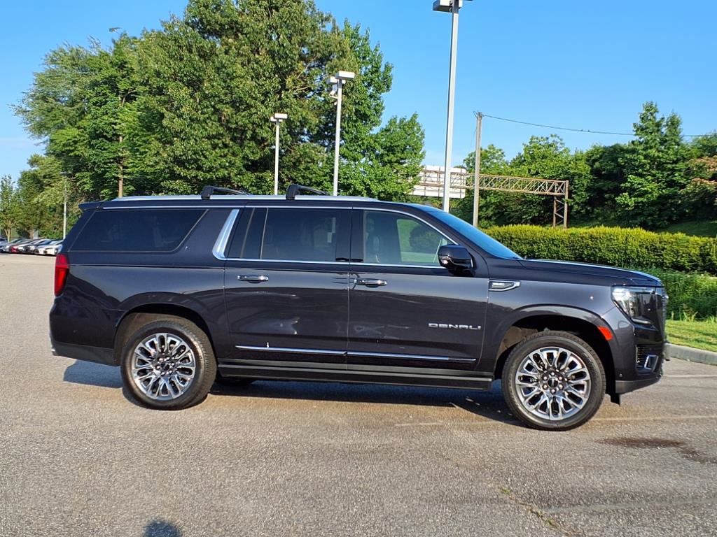 2024 Gmc Yukon XL Denali Ultimate photo 2