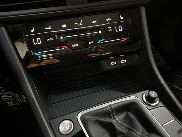 2025 Volkswagen Jetta 1.5T SE photo 19