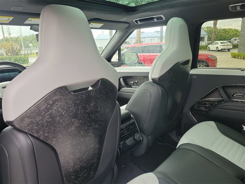 2025 Land Rover Range Rover Sport photo 15