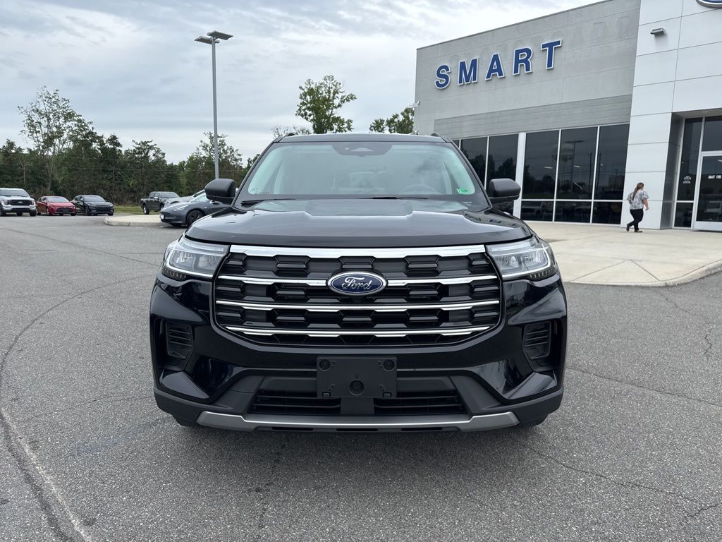2025 Ford Explorer photo 7