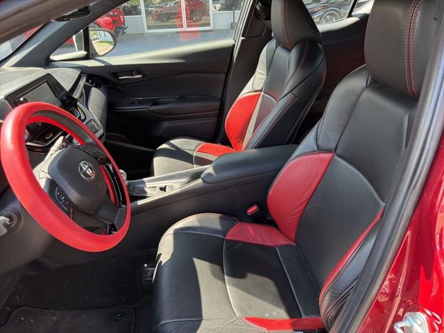 2018 Toyota C-HR XLE Premium photo 5