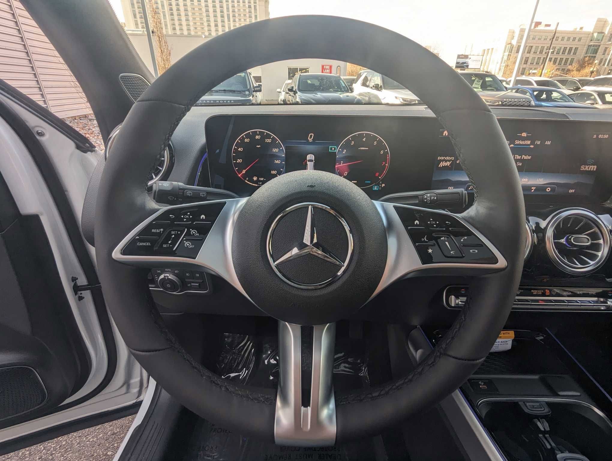2024 Mercedes Benz GLB 250 4MATIC photo 10