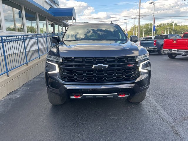 2023 Chevrolet Suburban Z71 photo 3