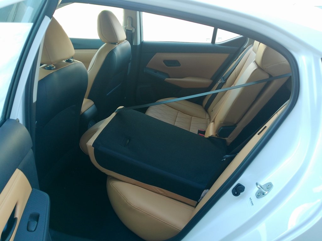 2025 Nissan Sentra SV photo 19