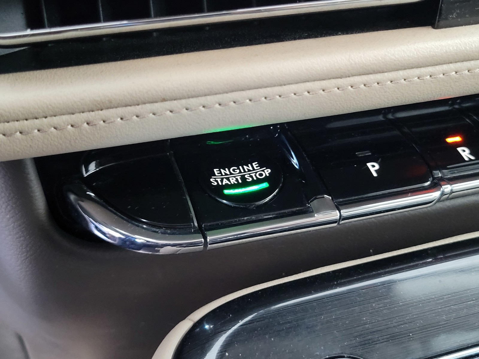 2022 Lincoln Nautilus Standard photo 25