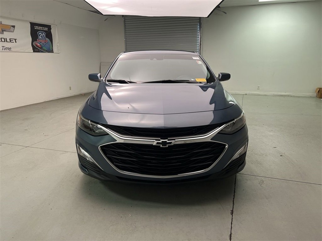 2024 Chevrolet Malibu RS photo 3