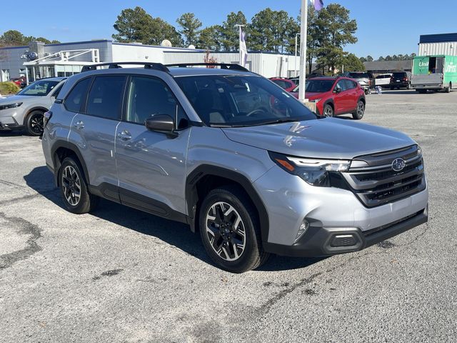 2025 Subaru Forester Premium's photo