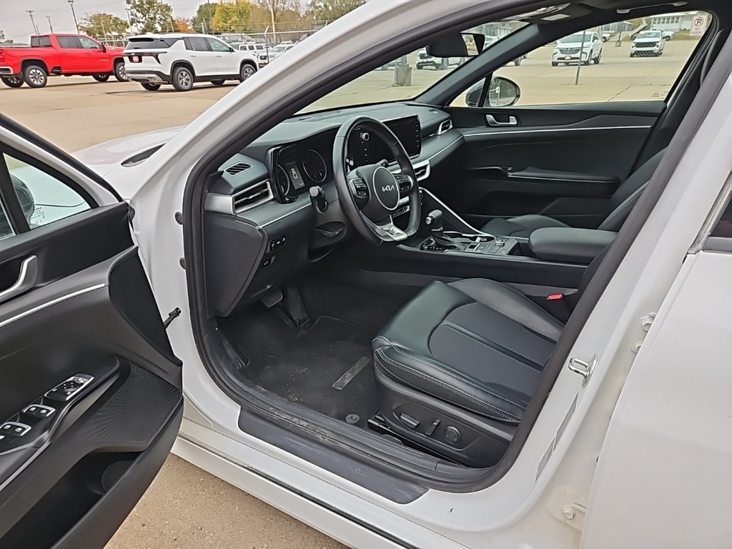 2023 Kia K5 GT-Line photo 4