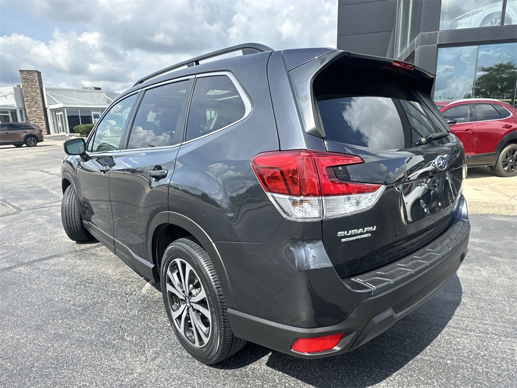 2019 Subaru Forester Limited photo 9