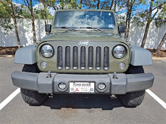 2015 Jeep Wrangler Unlimited Sport photo 2