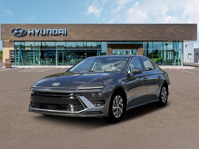 2026 Hyundai Sonata Base's photo