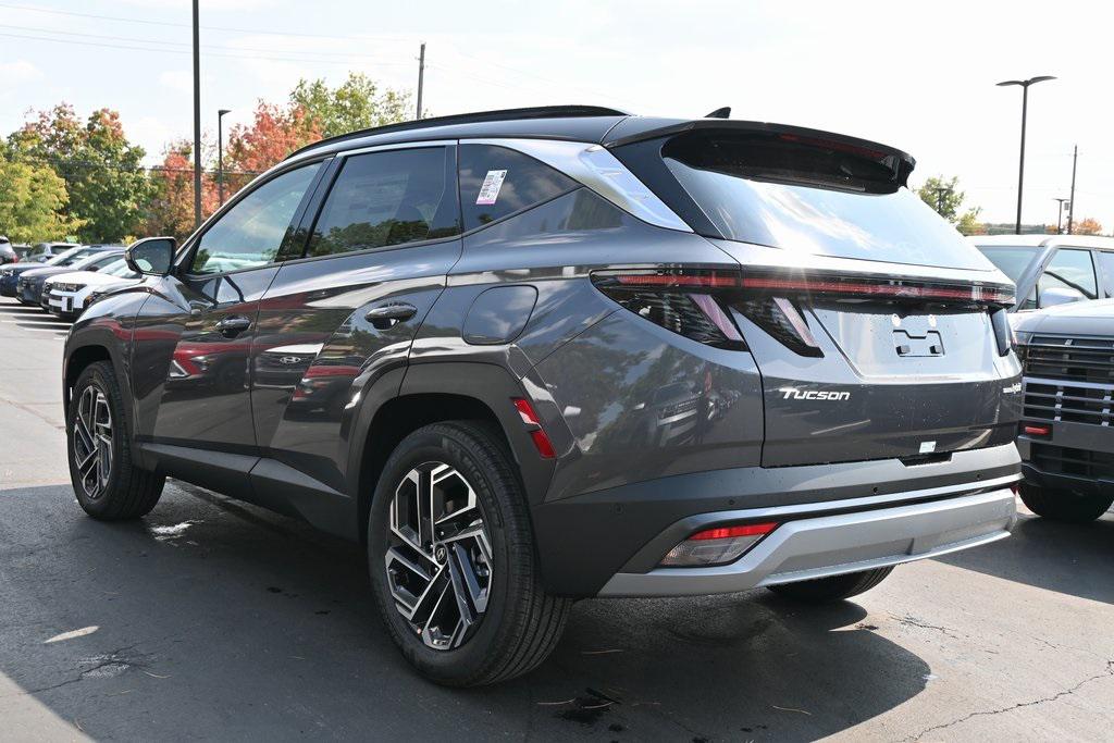 2025 Hyundai Tucson Hybrid Limited photo 3